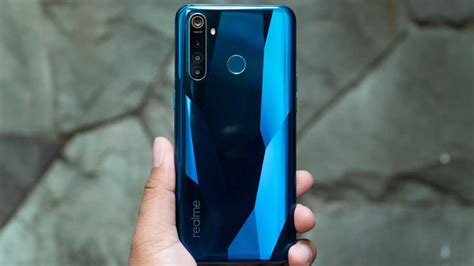 Smartphone Maker Realme Targets To Expand Its Reach Eyes Offline