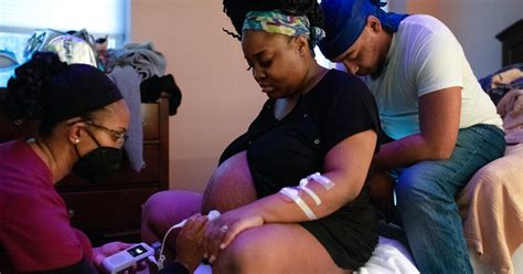 why black women are rejecting hospitals in search of better births the new york times