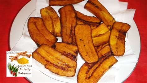 Cuisine artisanale dAmbanja Madagascar Bananes plantain frits