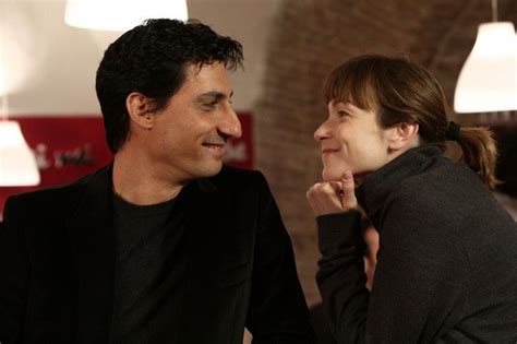 His film career continued throughout the early 2000s in productions like the dramatic adaptation outlaw! Emilio Solfrizzi con Stefania Rocca | Film, Attore, Coppie