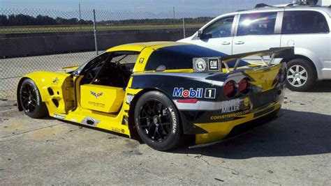 Corvette Racings New 2011 C6r Livery Spotted At Sebring Test