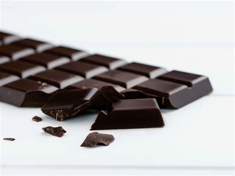 Ever Knew Eating Dark Chocolate Cuts Stress Boosts Memory Aaj Ki Khabar