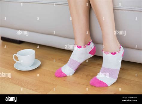 girl wearing socks fotos und bildmaterial in hoher auflösung alamy