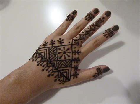 Enjoy the peacock henna tattoo L1050033 | Henna | Peacock Henna Tattoo | Flickr