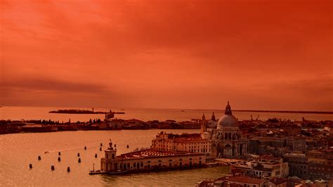 Red Venice Venice Paris Skyline Skyline