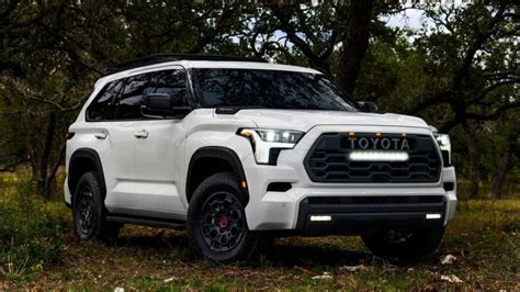 2023 Toyota Sequoia Debuts With 437 Hp Hybrid Engine Brawny Styling