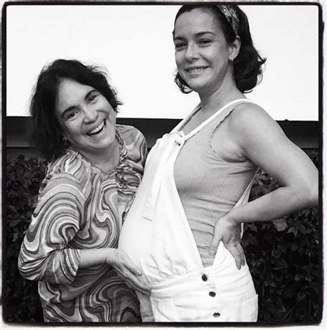 Check spelling or type a new query. Regina Duarte entusiasmada com a chegada de mais um neto ...