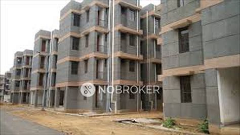 Noida Authority Flats Sector 15 Without Brokerage Semi Furnished 2