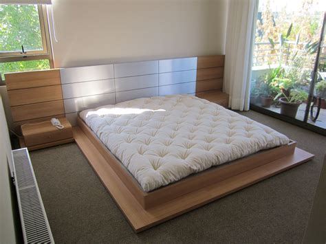 Comprar un futon japonés es mucho más práctico que una cama plegable, aquí tienes disponible diferentes modelos para que elijas tu colchon japonés ideal. Cama Japonesa 122- Santiago, Chile www.camasjaponesas.cl ...