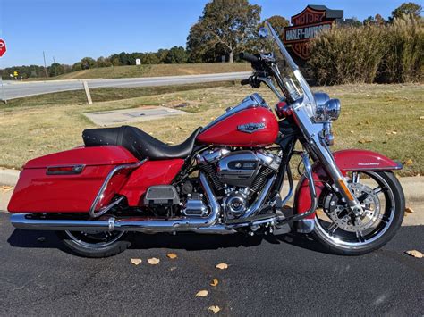 It is equipped with 22.1 litre of. 2020 Road King | Great South Harley-Davidson®