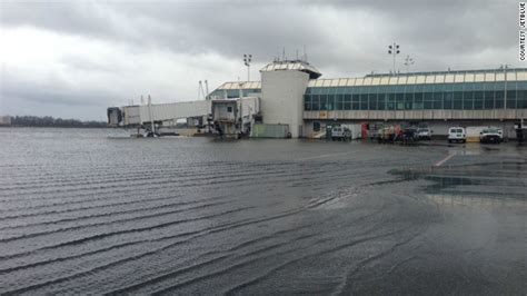 los aeropuertos intentan reanudar operaciones tras el paso de sandy cnn