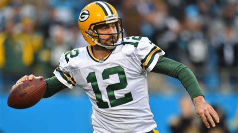 Aaron Rodgers Signs Record Breaking Contract With Packers
