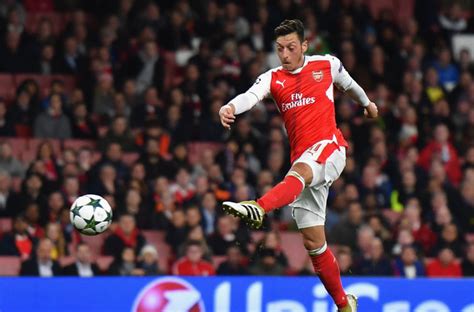 Original footybite, a website by the founders of /r/soccerstreams. Arsenal: Mesut Ozil Changing His Movement In One Key Area