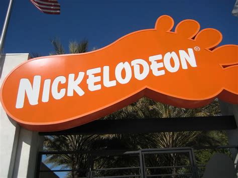 Nickelodeon Feet Logo
