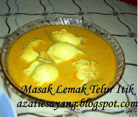 Tak lengkap pucuk paku masak lemak cili api jika tak guna pucuk paku. ♥♥Azatiesayang♥♥: Masak Lemak Kuning Telur Itik.