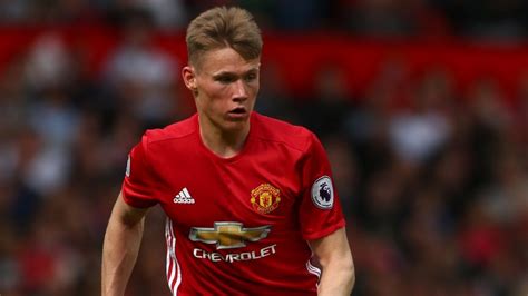 Born in england, he qualified to play for scotland through his scottish father. Why Scott McTominay is better than Liverpool's Jordan ...