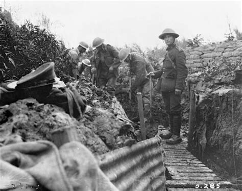 The 22nd French Canadian Battalion Repairing Trenches J Flickr