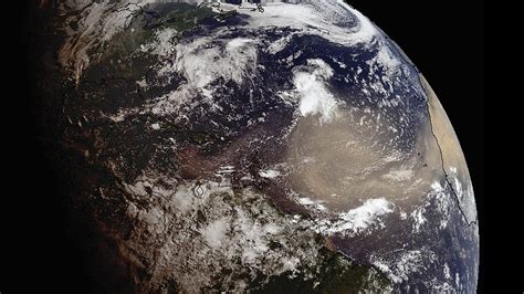 Saharan Desert Dust Plume to Reach the U.S. - The New York Times