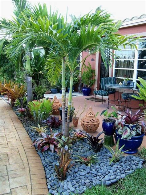15 Model dan Desain Taman Depan Rumah Minimalis yang Mewah