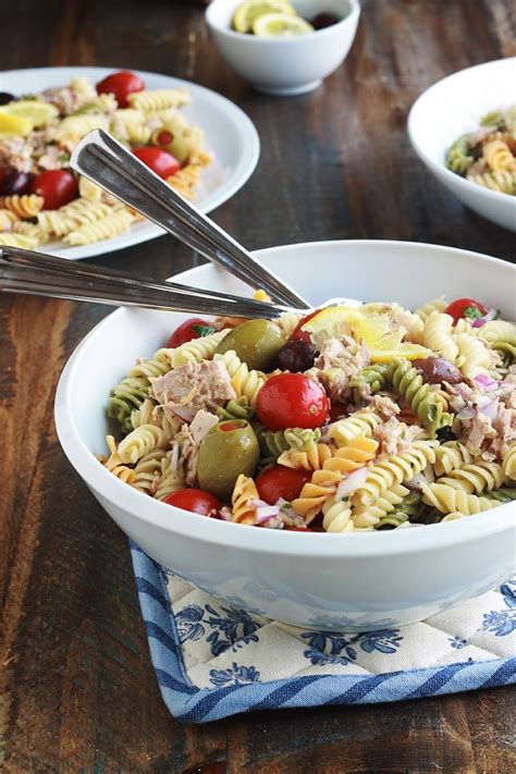 Salade de pâtes au thon facile vinaigrette aux herbes