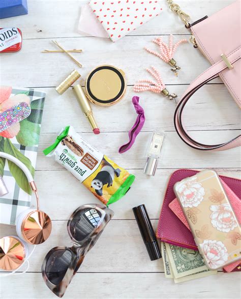 The 21 Things You Should Have In Your Purse At All Times M Loves M