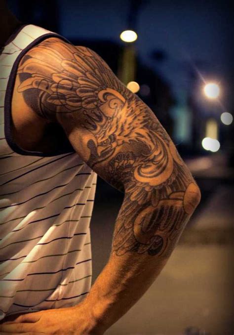 35 Graceful Wings Shoulder Tattoos