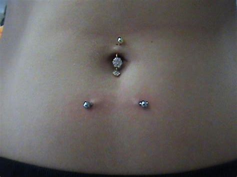 12 Beautiful Stomach Piercing Pictures