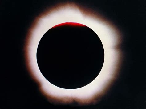 Részleges napfogyatkozás figyelhető meg magyarországon. The black Sun! Total Solar Eclipse. Hungary, Balaton_on 11 ...