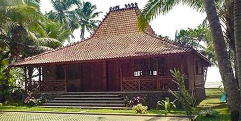 Rumah joglo, yakni rumah khas adat jawa yang cukup unik dengan bentuk atapnya yang besar melengkung di setiap ujung menjadi sebuah simbol adat sekaligus kebangsawanan. ARSITEKTUR TROPIS dan PERNERAPAN DALAM BANGUNAN