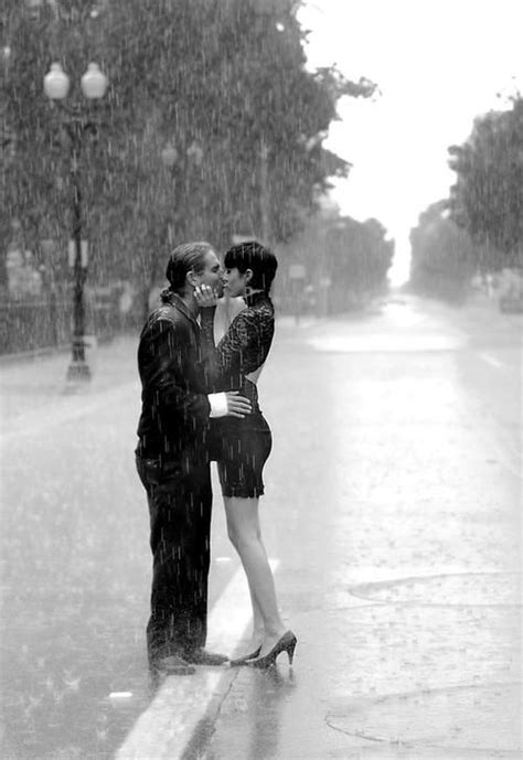 kissing in the rain wantttt kissing in the rain couple romance summer romance