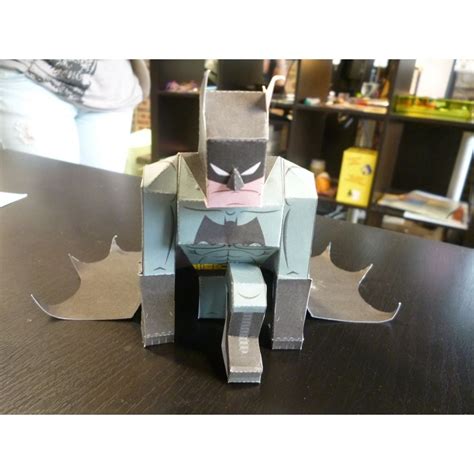 Papertoy Batman Batman