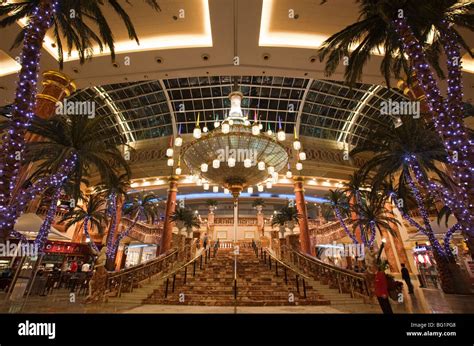 Trafford Centre Shopping Mall Hi Res Stock Photography And Images Alamy