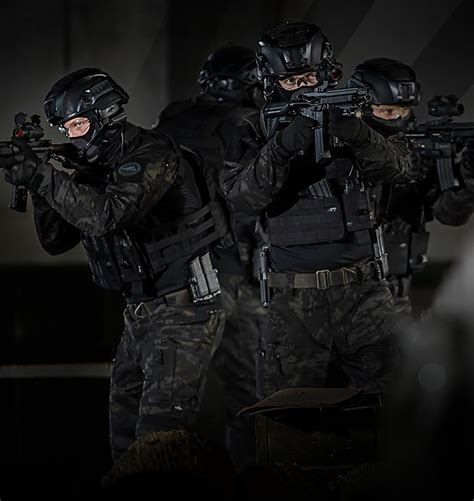 Browse Top Class Tactical Gear In Multicam Black Uf Pro