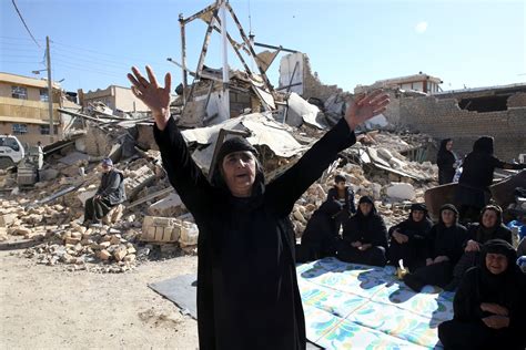 Rescuers search debris after Iran-Iraq quake kills over 530 | Probe, Natural disasters, Destroyed