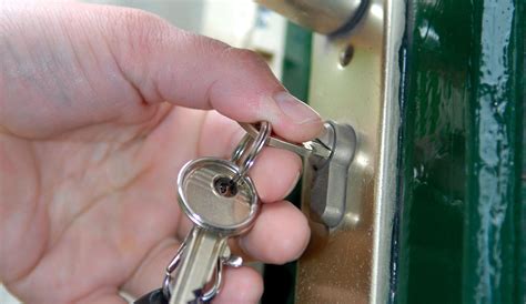 Lock And Unlock Of Premises Surety Keyholding