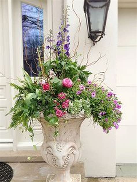30 Inspiring Spring Planters Design Ideas For Front Door Container
