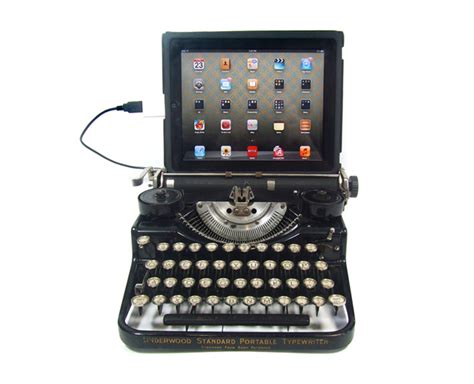 Woowipad Meets Antique Typewriter