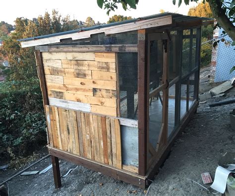 Pallet And Recycled Wood Chicken Coop 12 Steps With Pictures