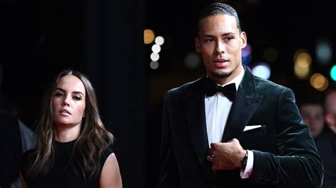 7 virgil van dyke,6 van dijk fifa 19,5 salah,4 van djik,4 van dijk injury,4 liverpool fc,3 van dijk height,3 mane,2 van dijk age,2 mo salah,2 van dijk song lyrics,impennata troy deeney van dijk,impennata alisson becker,impennata van dijk hair down,impennata van dijk tackle,impennata de ligt,impennata. Ronaldo's zus haalt flink uit naar Virgil van Dijk | RTL ...