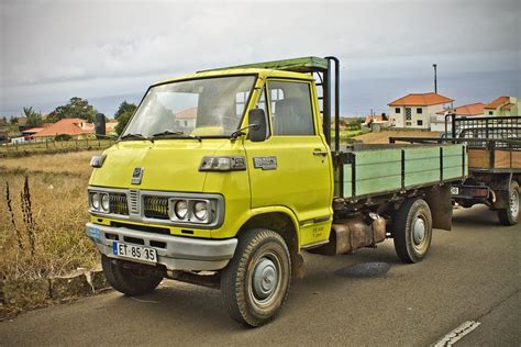 Camion Daihatsu Delta Fiat Uno Sonido