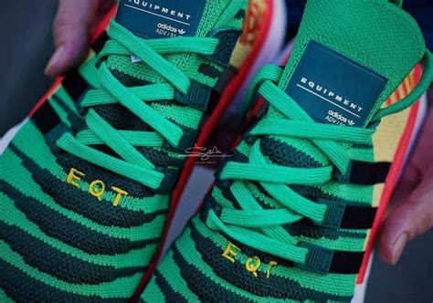 A place for fans of dragon ball z to view, download, share, and discuss their favorite images, icons, photos and wallpapers. La Dragon Ball Z x adidas EQT Support ADV Shenron se ...