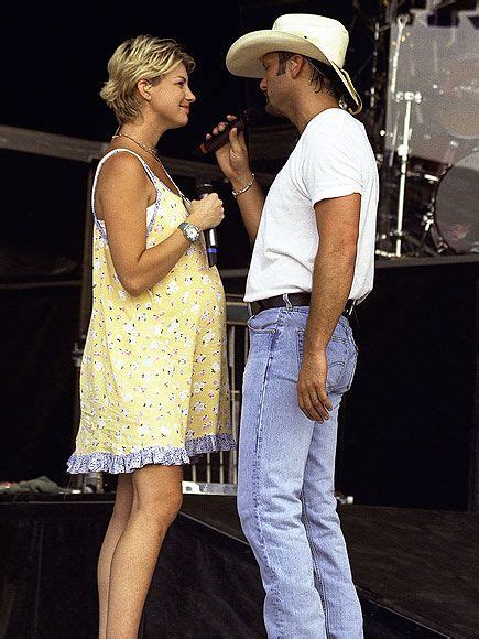 Faith Hill And Tim Mcgraw S Most Romantic Moments On Their 26th Wedding