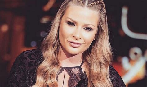 You don't have an instagram account? بالفيديو: حادث سير يلزم باميلا الكيك الفراش - Lebanese ...
