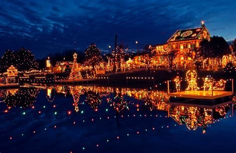 Plan A Visit To The Best Christmas Light Displays In Pennsylvania