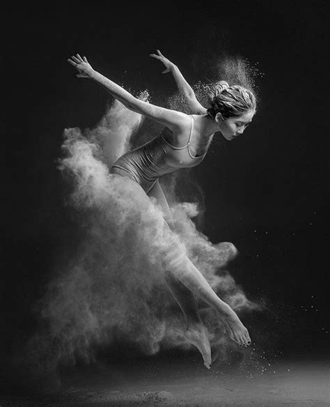 Pin By Ayse Arf Karabiber On Bandw Photography Dancer Photography