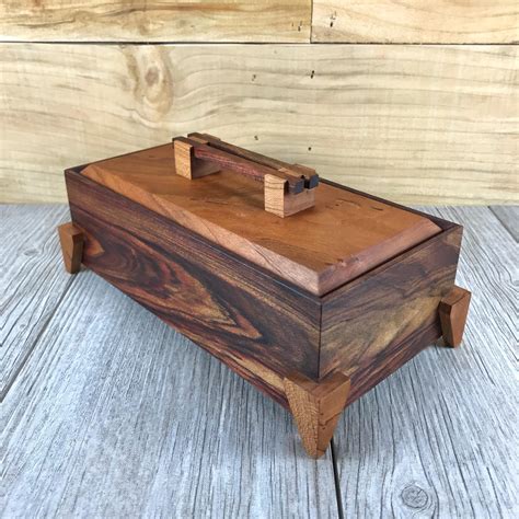Making A Wooden Keepsake Box Or Seven Imgur Wooden Box Designs Wooden Box Diy Decorative