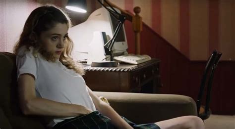 Yes God Yes Il Trailer Della Commedia Hot Con Natalia Dyer Star Di Stranger Things