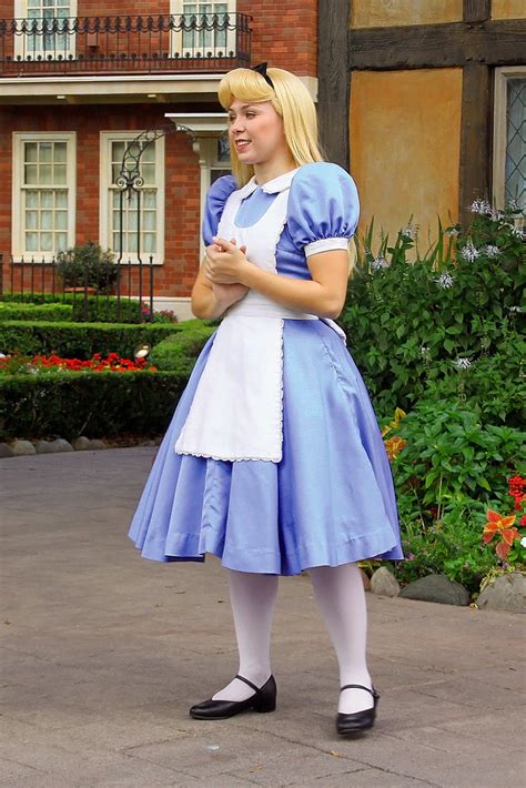 Alice In Wonderland Walt Disney World Orlando Florida Thomas Grim