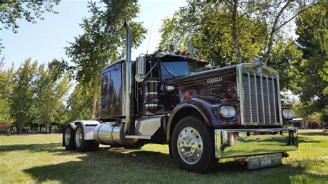 Guns Oil And Dirt Semitrckn 1967 Kenworth Custom W900aex With A