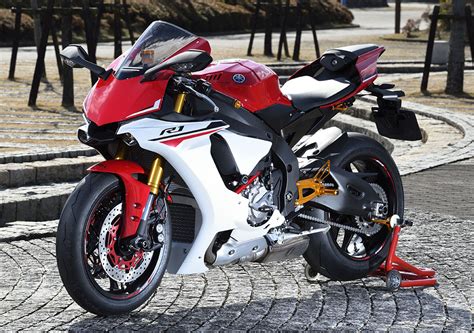 Motogp, the highest form of motorcycle racing, is our proving ground. YZF-R1 ('15-) FRAME & ENGINE SLIDER